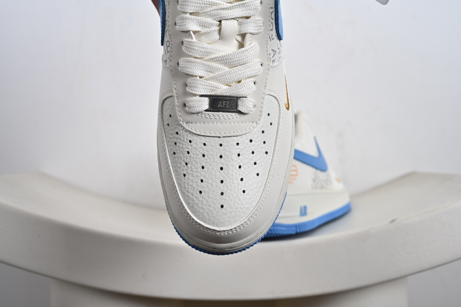 240 NK Air Force 1'07 Low 巴黎世家联名 白蓝金 空军一号低帮休闲板鞋 YF9511-803