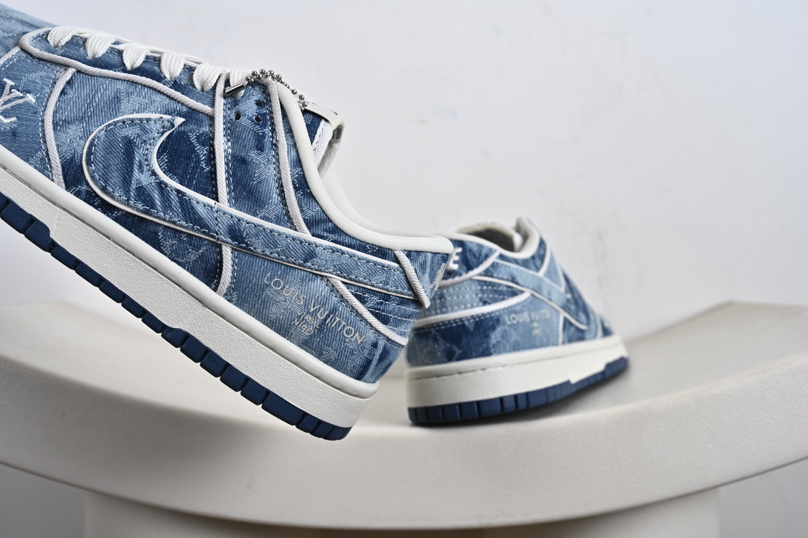 NK SB Dunk Low 联名 淡蓝牛仔 周年高端定制 低帮休闲板鞋 SC0601-468