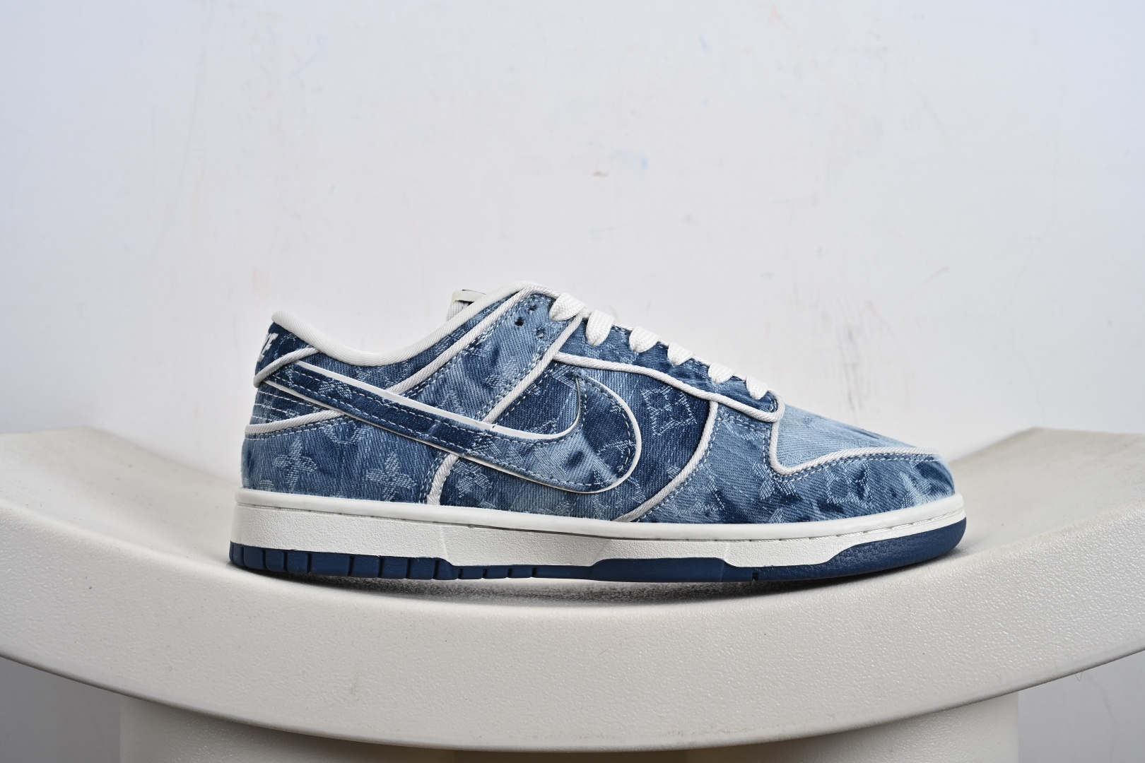 NK SB Dunk Low 联名 淡蓝牛仔 周年高端定制 低帮休闲板鞋 SC0601-468