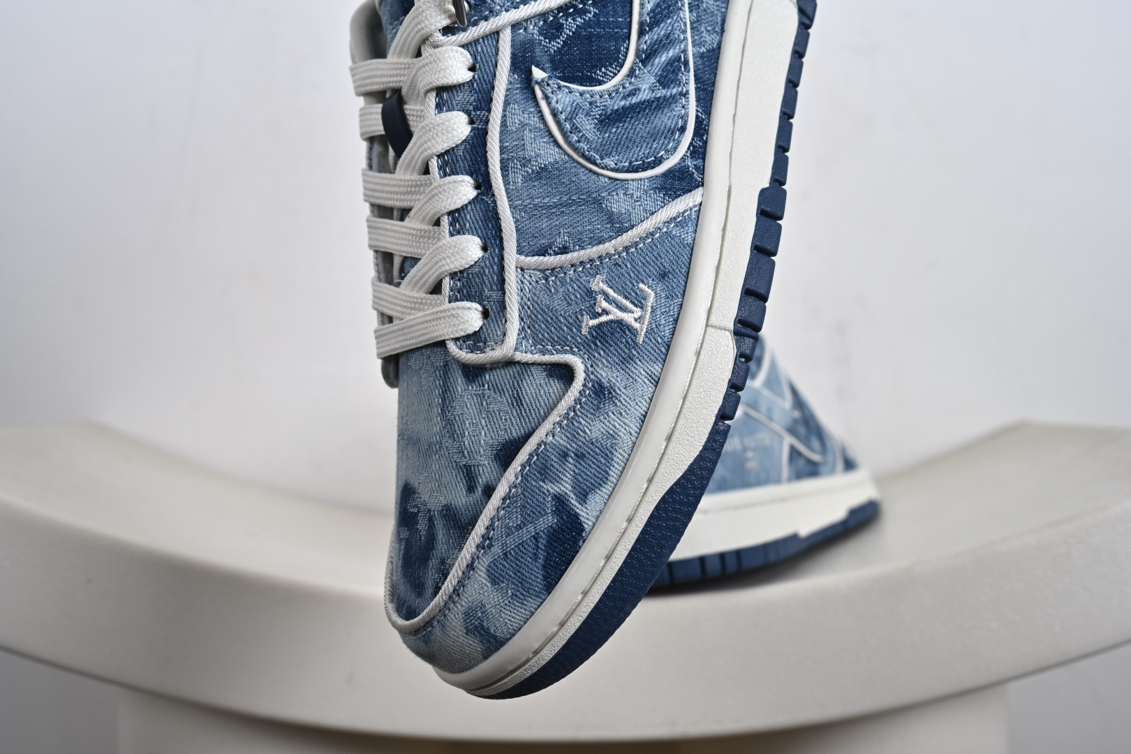 NK SB Dunk Low 联名 淡蓝牛仔 周年高端定制 低帮休闲板鞋 SC0601-468