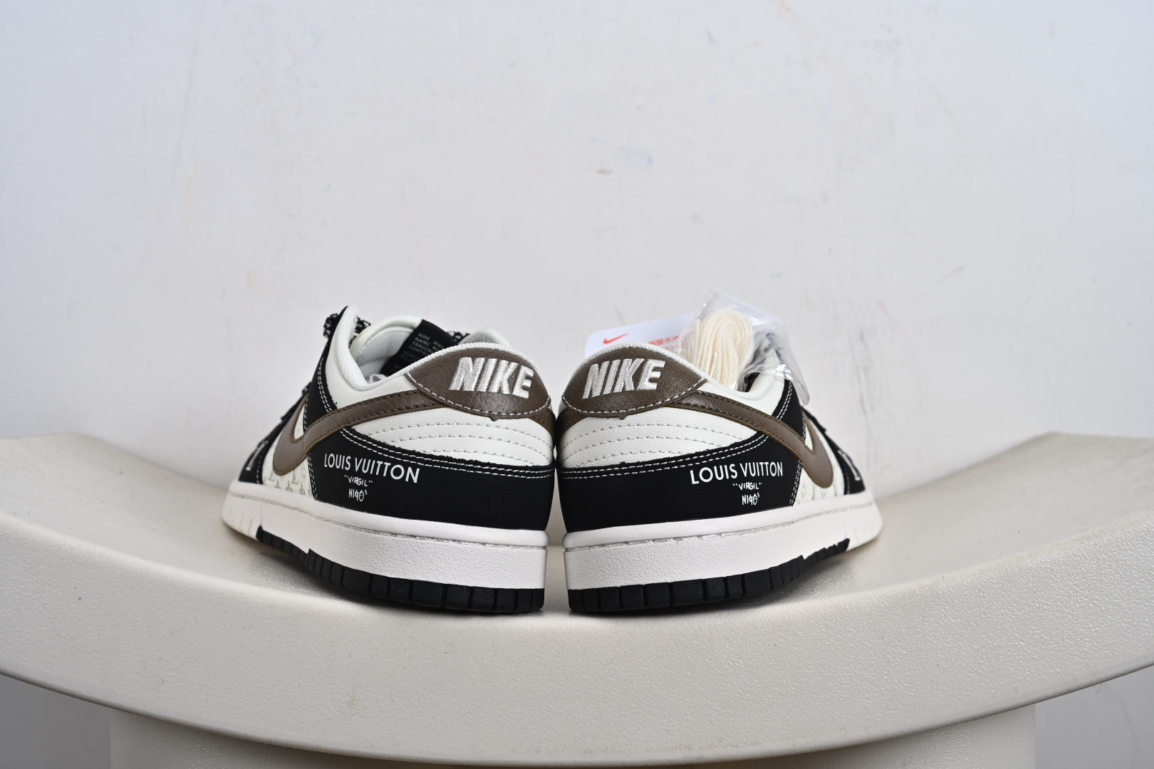 Air Jordan 1 Low × 联名 高端定制 低帮复古篮球鞋 CS1688-130