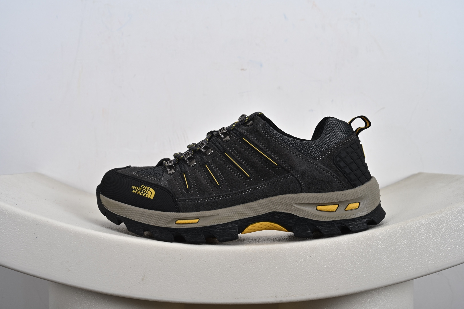 240 著名户外品牌-北面/The North Face Cedar Mesa Low 雪松梅萨系列低帮系带户外风徒步登山运动训练鞋