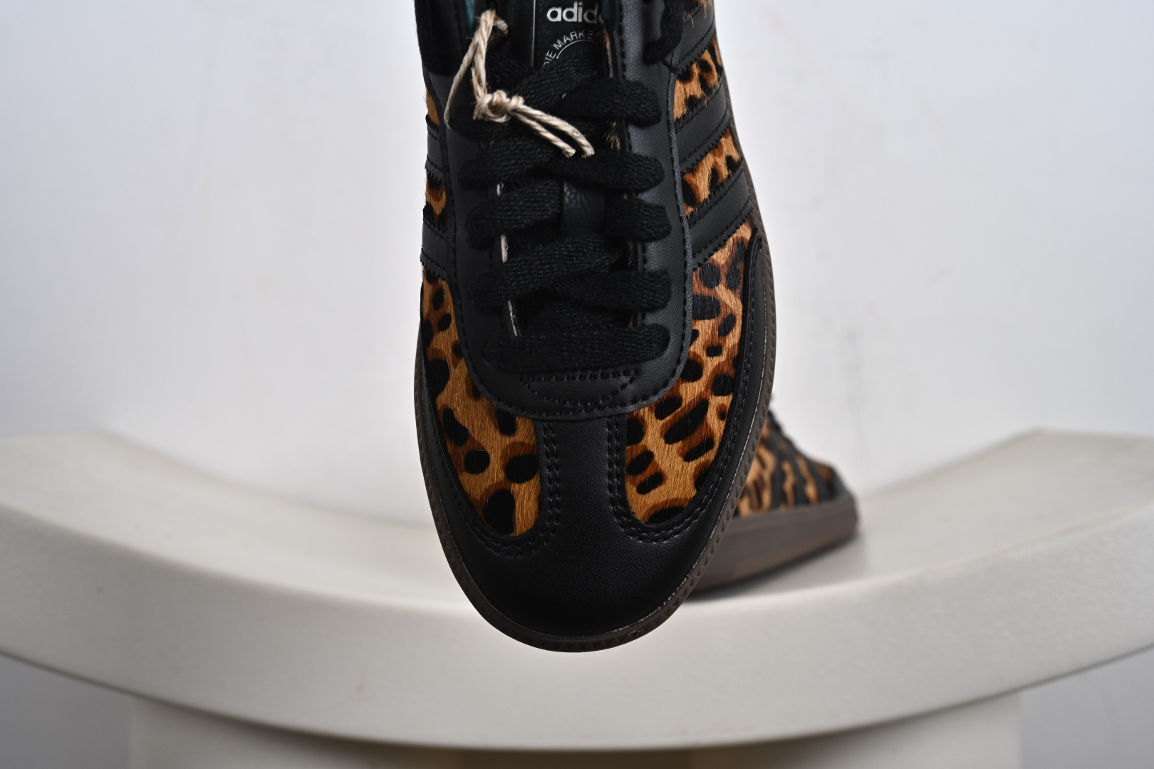 Adidas Samba 阿迪三叶草休闲板鞋 JI2735-Top High Quatity Cheap Sneakers Fashion Clothing Clothes Bags handbags Shoes of all Brand wholesale With The best Quality And Beautiful Price from China Factory Chinese suppliers wholesaler seller Adidas Samba 阿迪三叶草休闲板鞋 JI2735