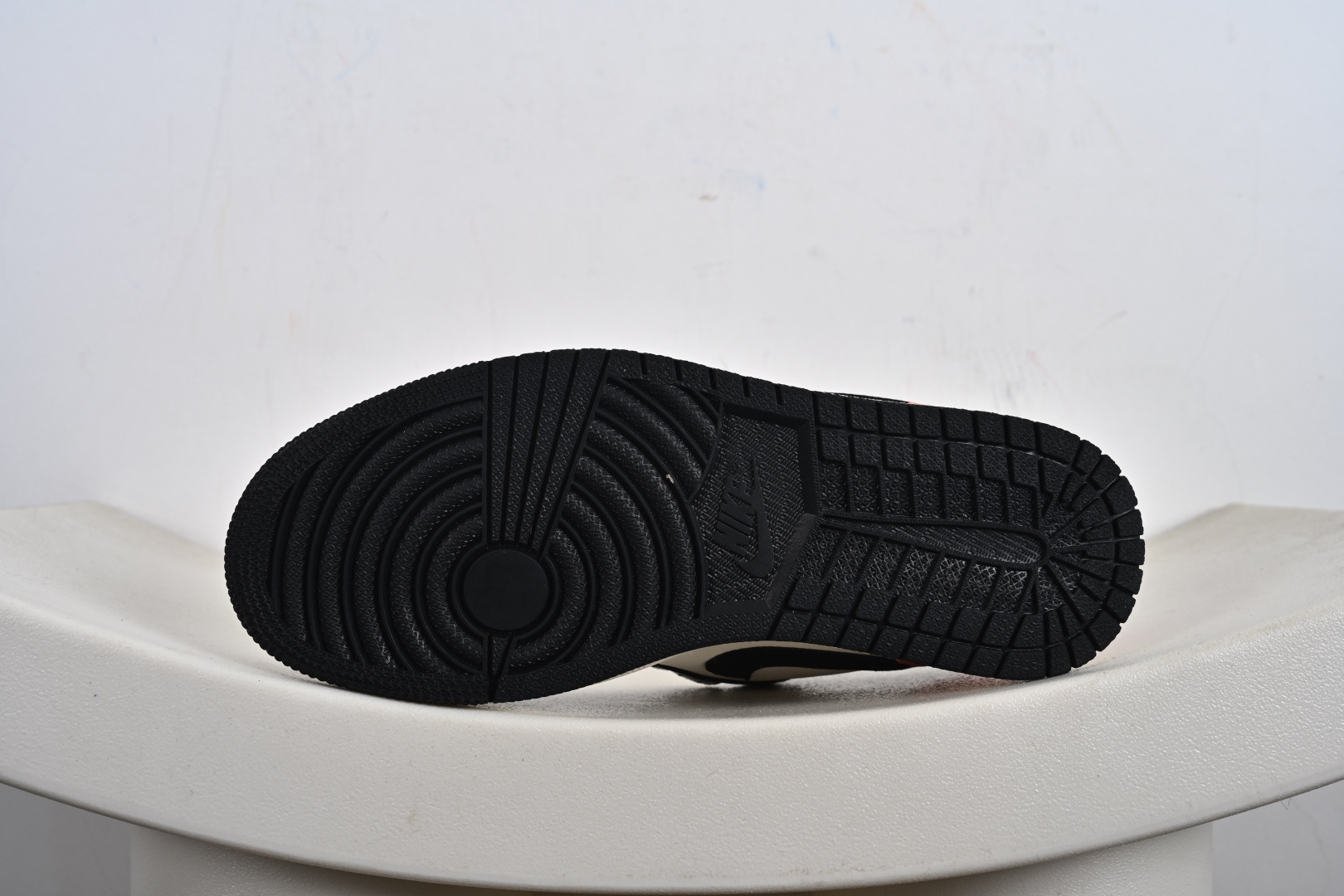 260 Nike Jordan Air Jordan 1 “川久保玲联名——米黑红” 高端定制 乔丹低帮休闲板鞋 LJ8888-005