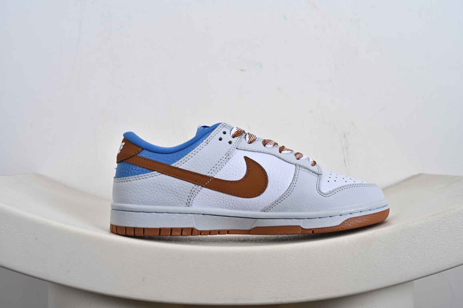 Nike SB Dunk Low LV联名 白灰棕蓝 周年高端定制 低帮休闲板鞋 SC0601-474