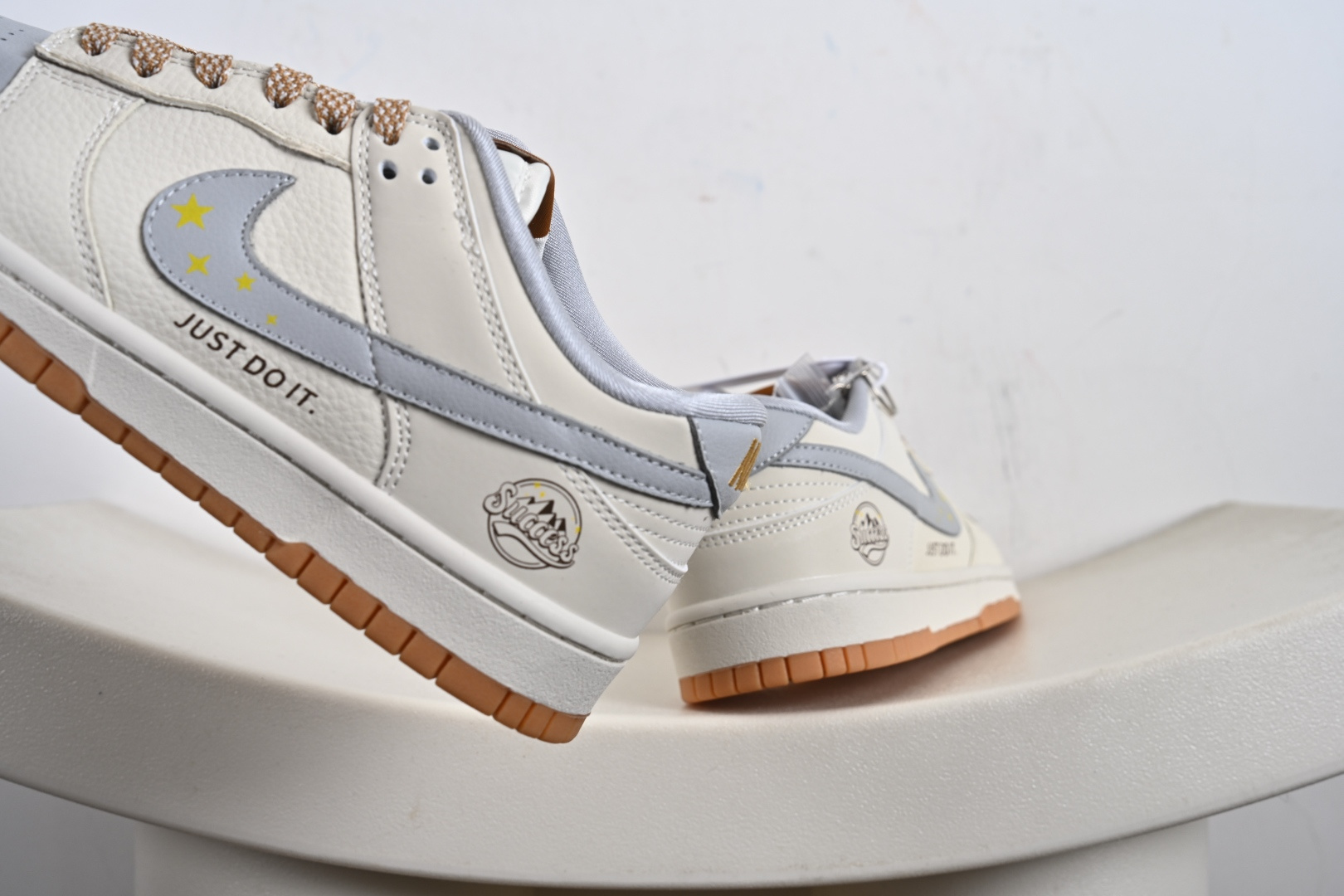 Nike SB Dunk Low ”Ju Do It” LW1818-122