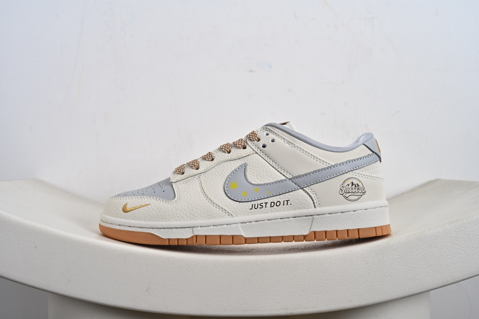 Nike SB Dunk Low ”Ju Do It” LW1818-122