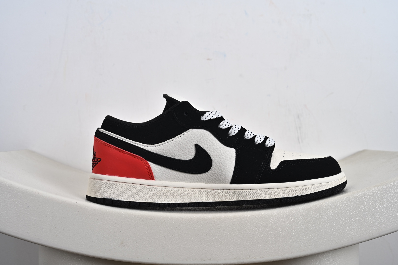 260 Nike Jordan Air Jordan 1 “川久保玲联名——米黑红” 高端定制 乔丹低帮休闲板鞋 LJ8888-005