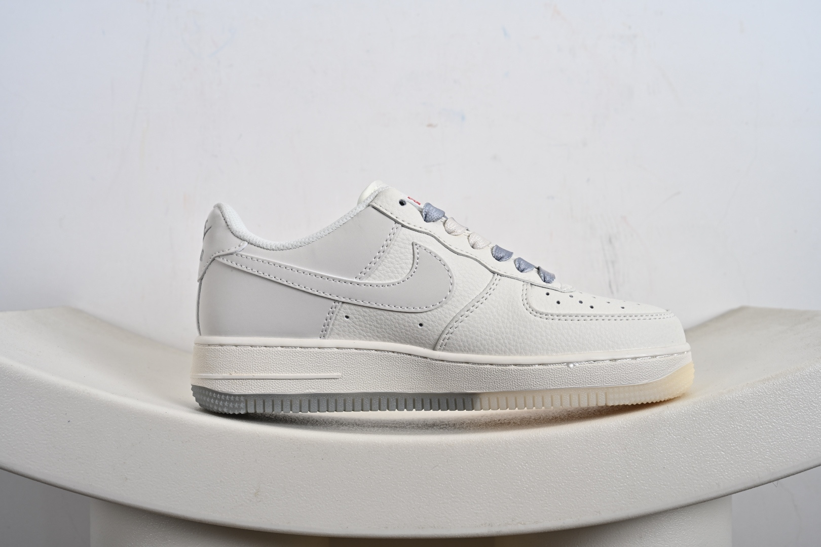 240 NIke Air Force 1 '07 Low 空军一号低帮 运动鞋 休闲鞋 XX3168-178-Chinese UA Cheap High Quatity Brand Clothes Bags handbags Sneakers wholesale wholesaler seller from China Factory suppliers Fashion Clothing Shoes best Quality Beautiful Price 240 NIke Air Force 1 '07 Low 空军一号低帮 运动鞋 休闲鞋 XX3168-178