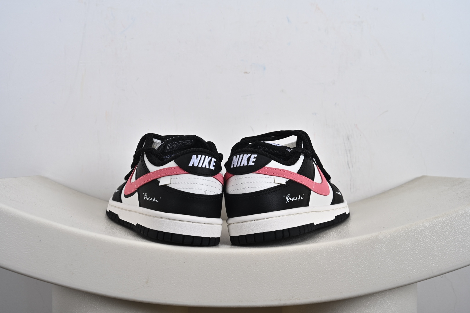 Y Dunk Low 黑莓粉黛 黑粉 当极简黑白遇见悸动粉黛 经典轮廓化身甜酷宣言 BP0518-093