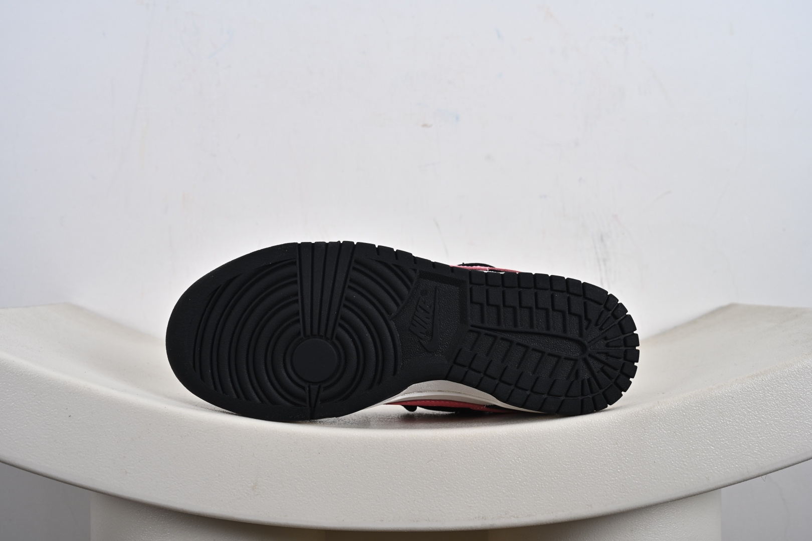 Y Dunk Low 黑莓粉黛 黑粉 当极简黑白遇见悸动粉黛 经典轮廓化身甜酷宣言 BP0518-093