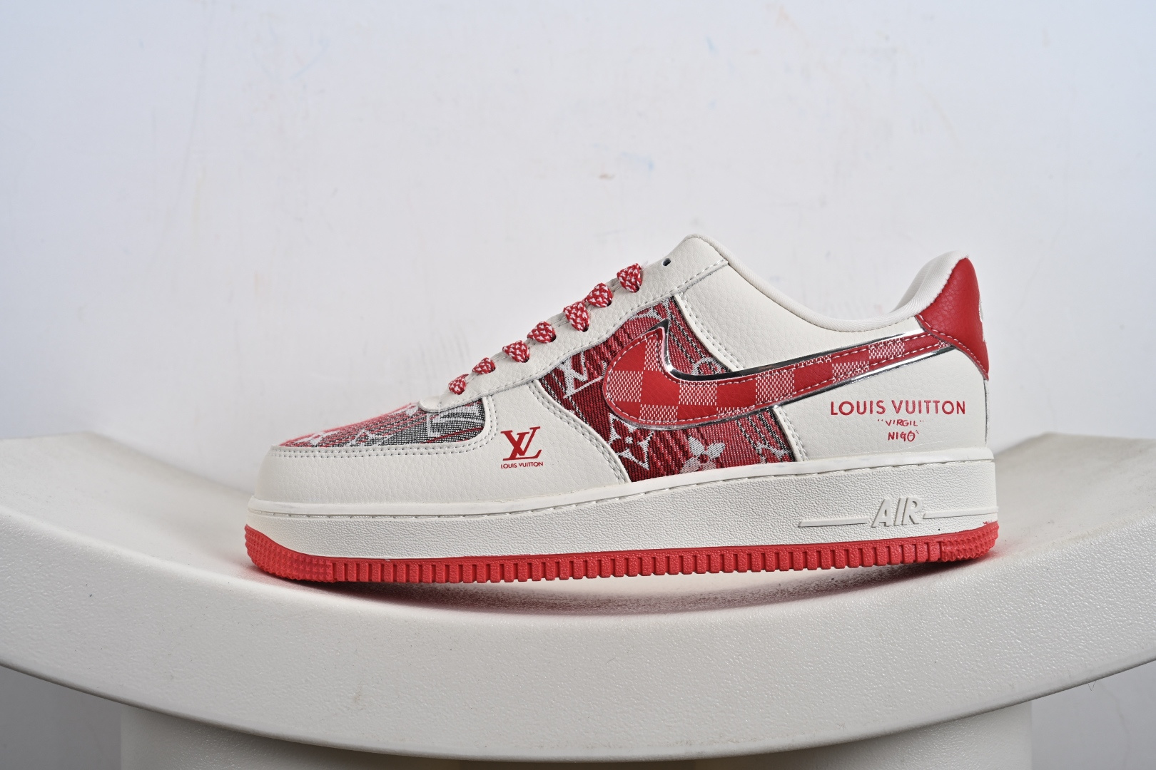 240 高端定制Nike Air Force 1 '07 Low “路易威登LV联名--- 白红帆布印花” 高端定制 低帮休闲板鞋 XL1979-109