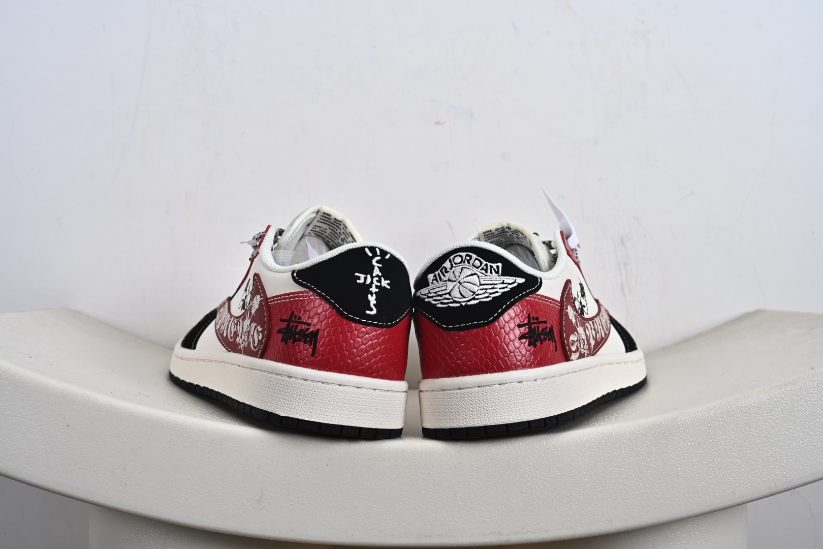 高端定制Air Jordan 1 Low AJ1 乔1 倒钩联名款 低帮复古篮球鞋 HS8068-060