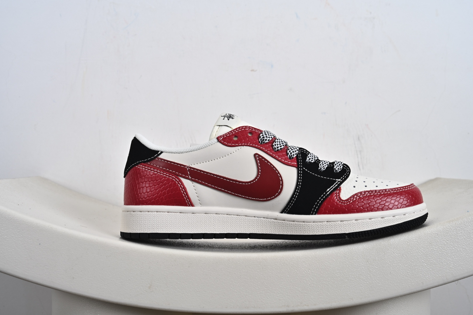 高端定制Air Jordan 1 Low AJ1 乔1 倒钩联名款 低帮复古篮球鞋 HS8068-060