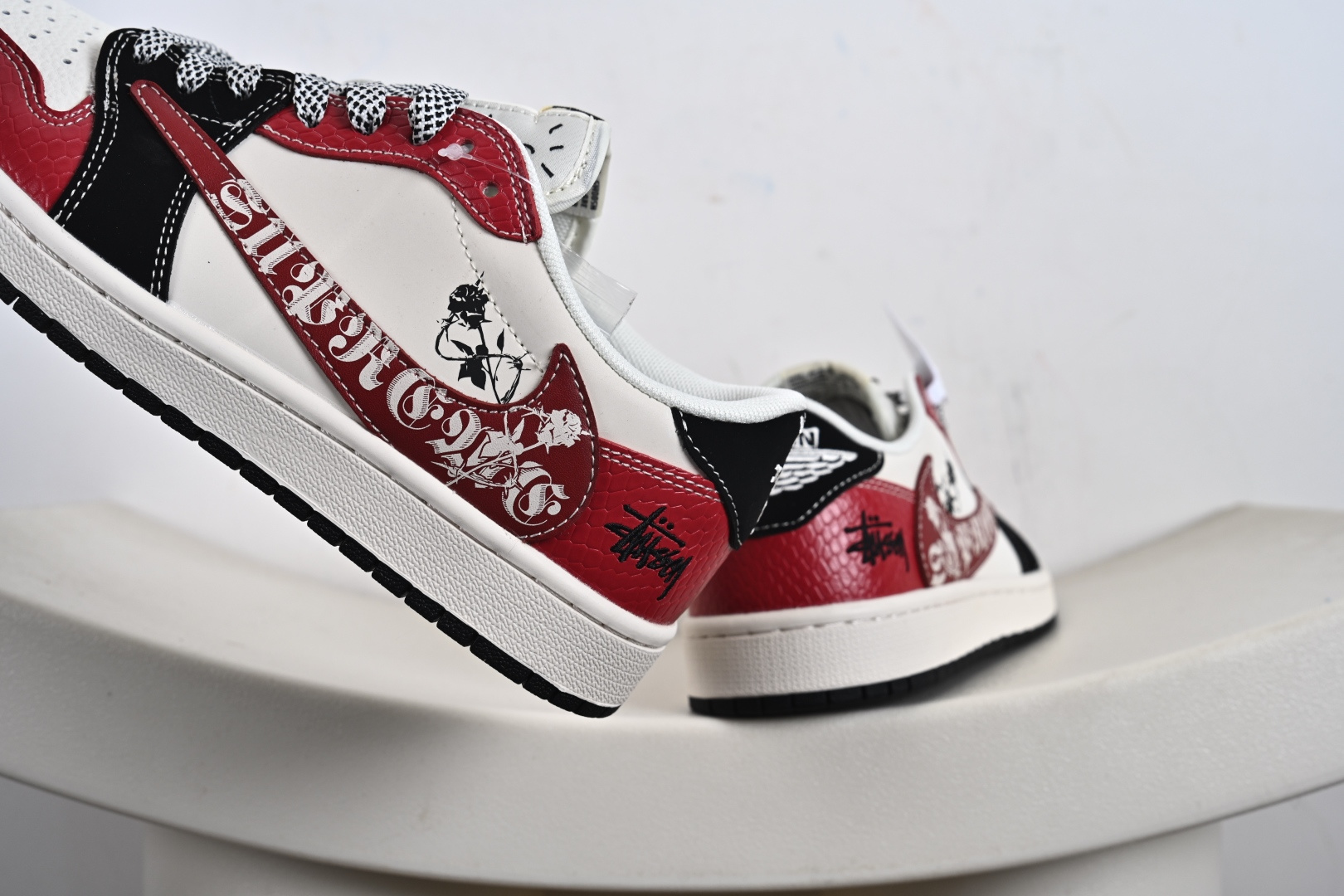 高端定制Air Jordan 1 Low AJ1 乔1 倒钩联名款 低帮复古篮球鞋 HS8068-060