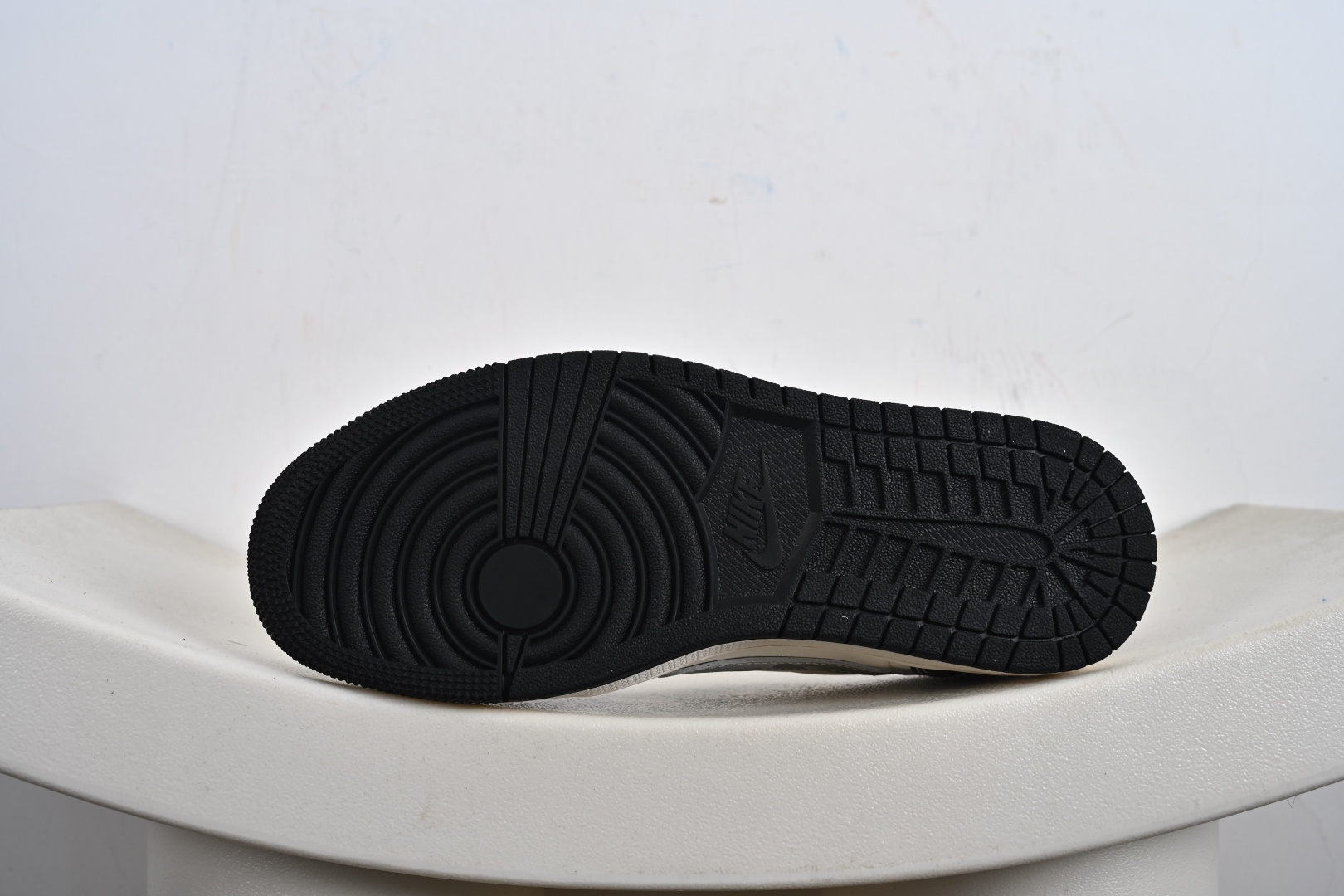 高端定制Air Jordan 1 Low AJ1 乔1 倒钩联名款 低帮复古篮球鞋 HS8068-065