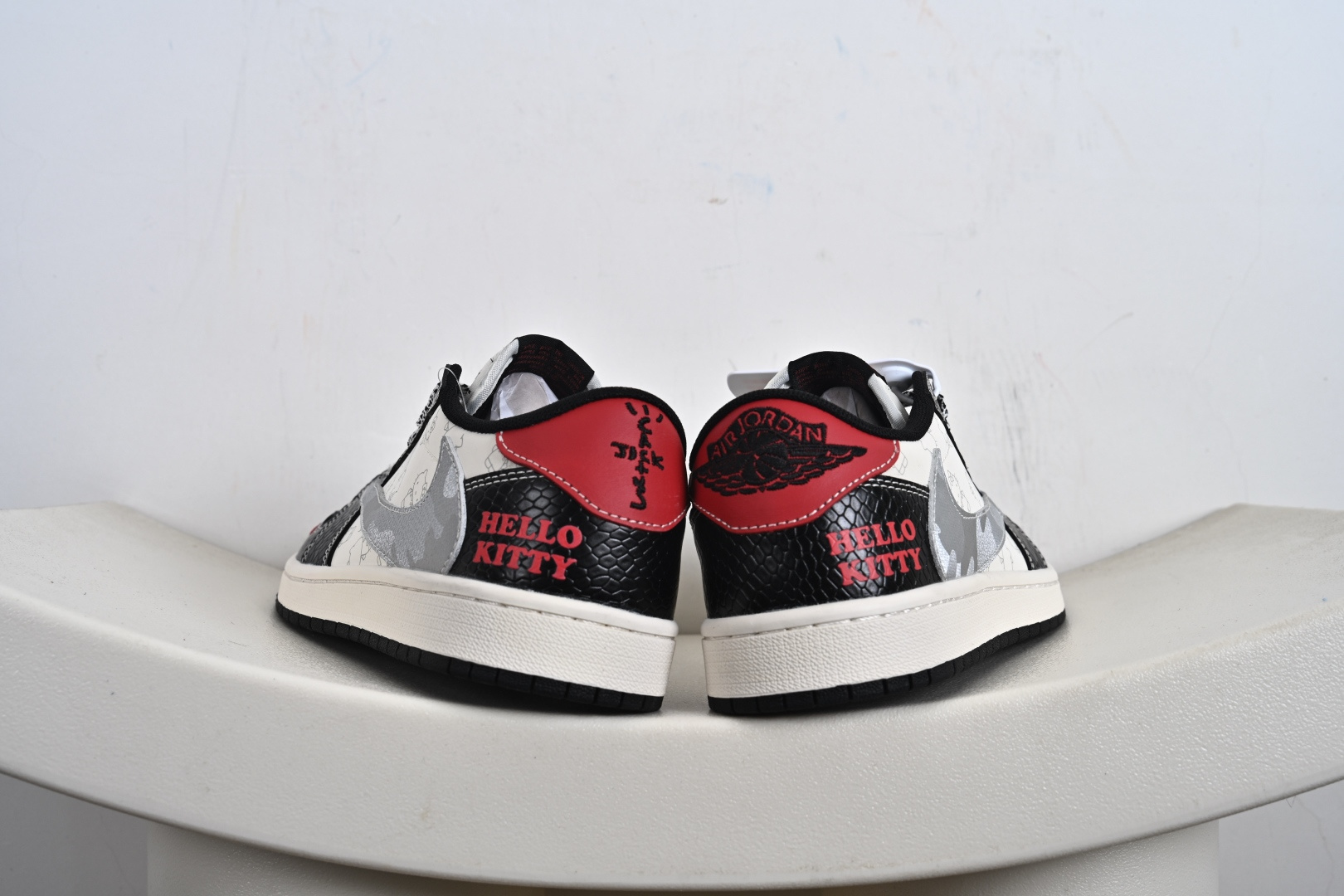 高端定制Air Jordan 1 Low AJ1 乔1 倒钩联名款 低帮复古篮球鞋 HS8068-065