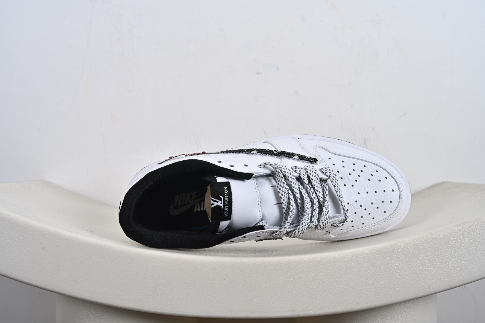 Travis Scott x Fragment Design x Jordan Air Jordan 1 Low SP “路易威登LV联名---纯白黑立体LV印花” XS2025-077