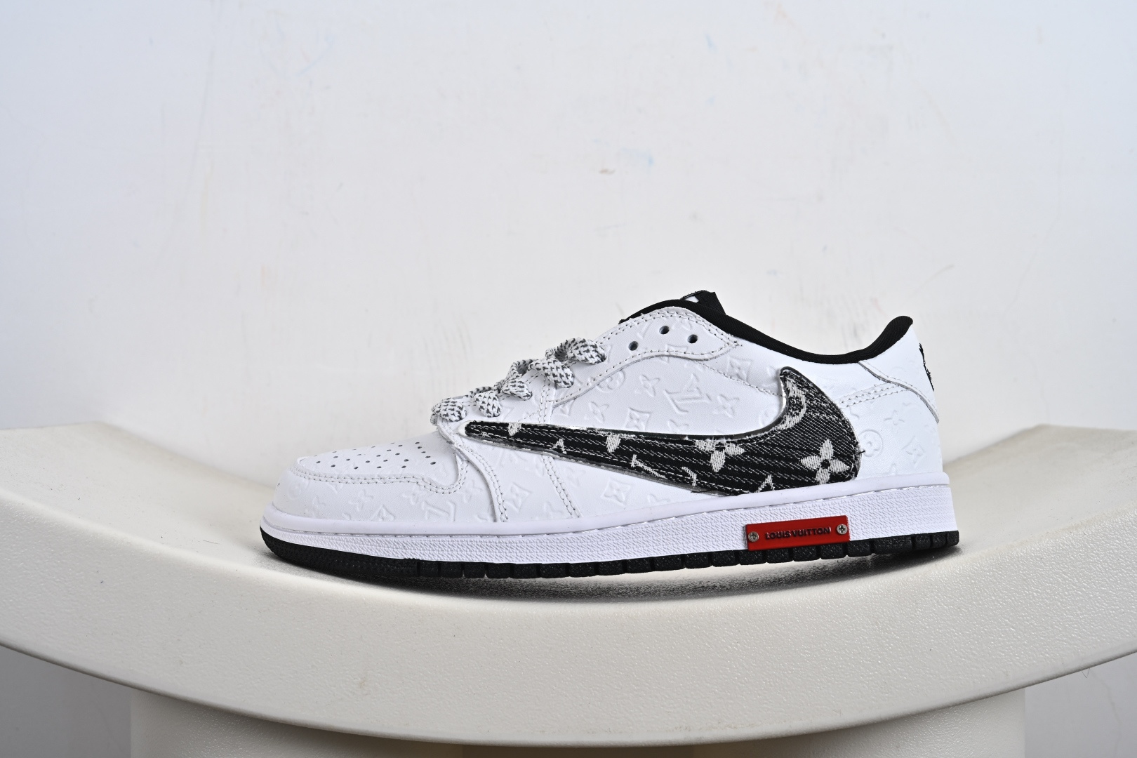 Travis Scott x Fragment Design x Jordan Air Jordan 1 Low SP “路易威登LV联名---纯白黑立体LV印花” XS2025-077