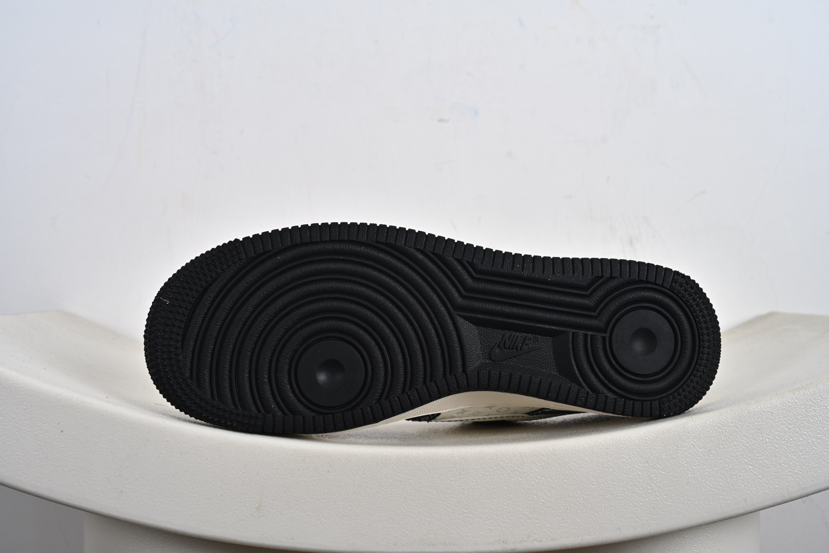 Nike Air Force 1 '07 Low “LV联名——牛仔米黑缝线”空军一号 低帮 运动鞋 MZ9588-815