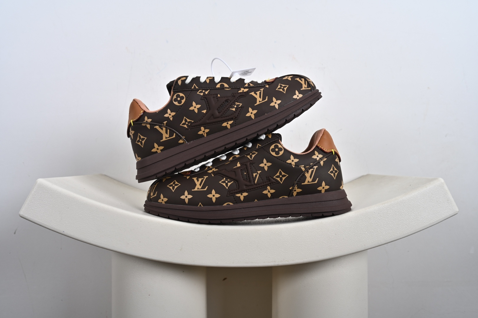 260 外贸跑量专供 Ni x Louis Vuitton LV联名款 阿甘 低帮运动休闲鞋