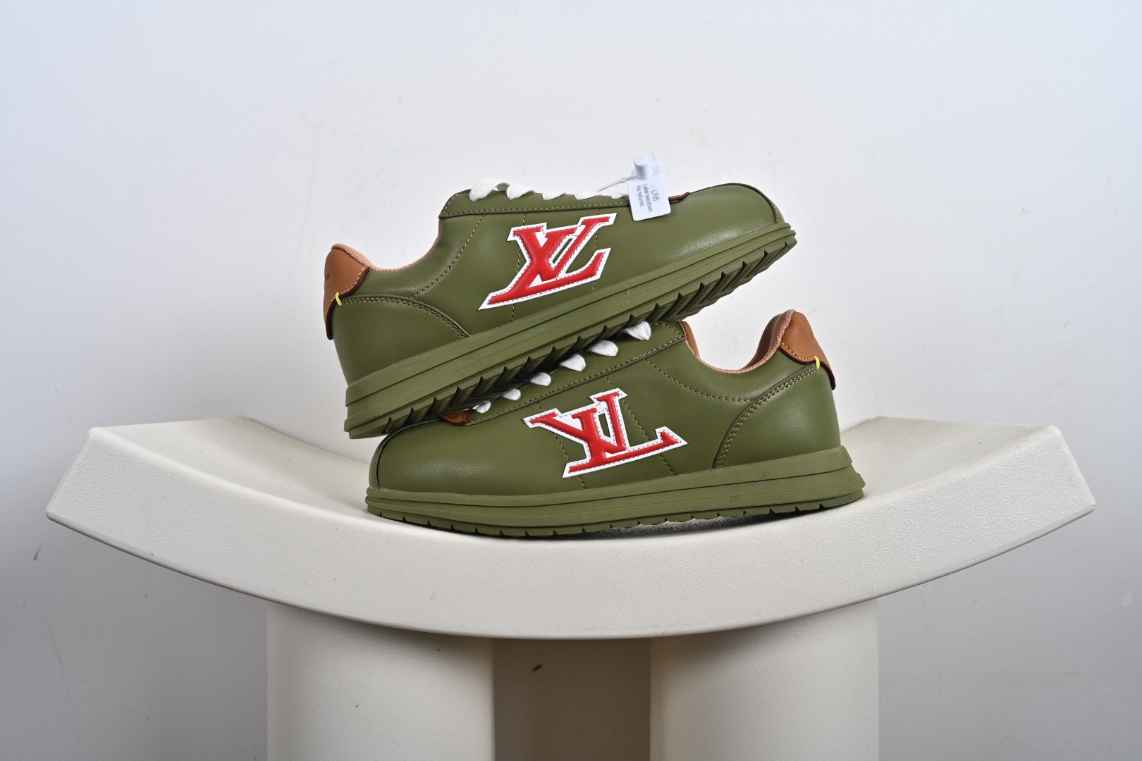 260 外贸跑量专供 Ni x Louis Vuitton LV联名款 阿甘 低帮运动休闲鞋