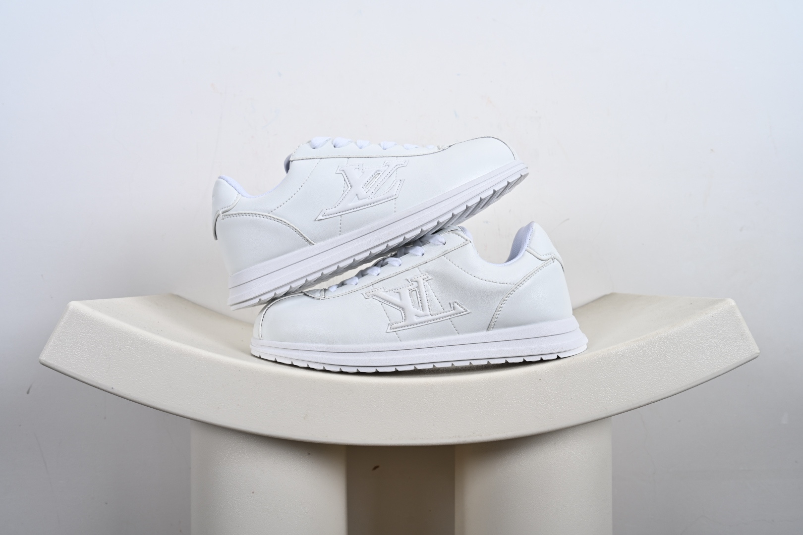 260 外贸跑量专供 Ni x Louis Vuitton LV联名款 阿甘 低帮运动休闲鞋