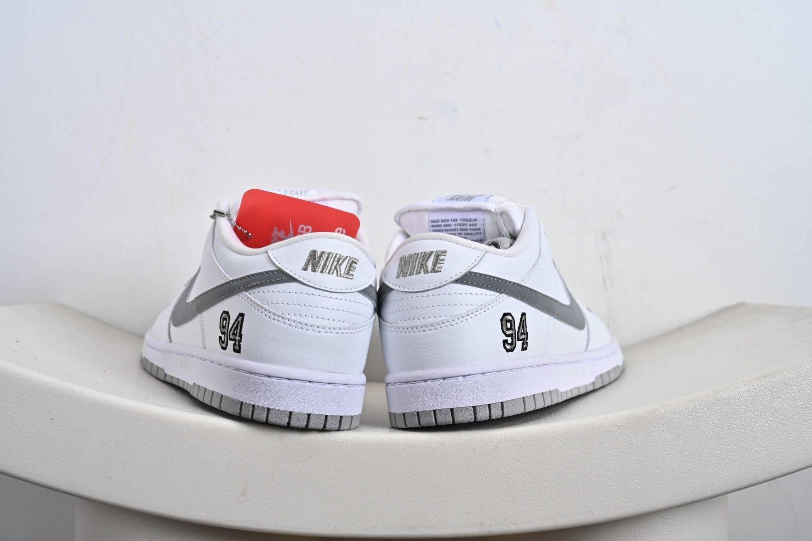 240 SB DUNK LOW QS 低帮休闲运动板鞋 HQ8487-100-Chinese UA Cheap High Quatity Brand Clothes Bags handbags Sneakers wholesale wholesaler seller from China Factory suppliers Fashion Clothing Shoes best Quality Beautiful Price 240 SB DUNK LOW QS 低帮休闲运动板鞋 HQ8487-100