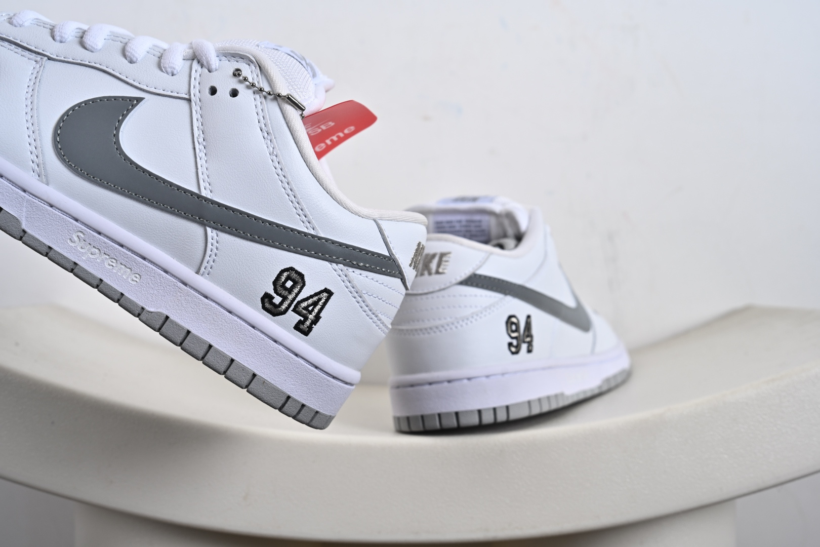 240 SB DUNK LOW QS 低帮休闲运动板鞋 HQ8487-100-Chinese UA Cheap High Quatity Brand Clothes Bags handbags Sneakers wholesale wholesaler seller from China Factory suppliers Fashion Clothing Shoes best Quality Beautiful Price 240 SB DUNK LOW QS 低帮休闲运动板鞋 HQ8487-100