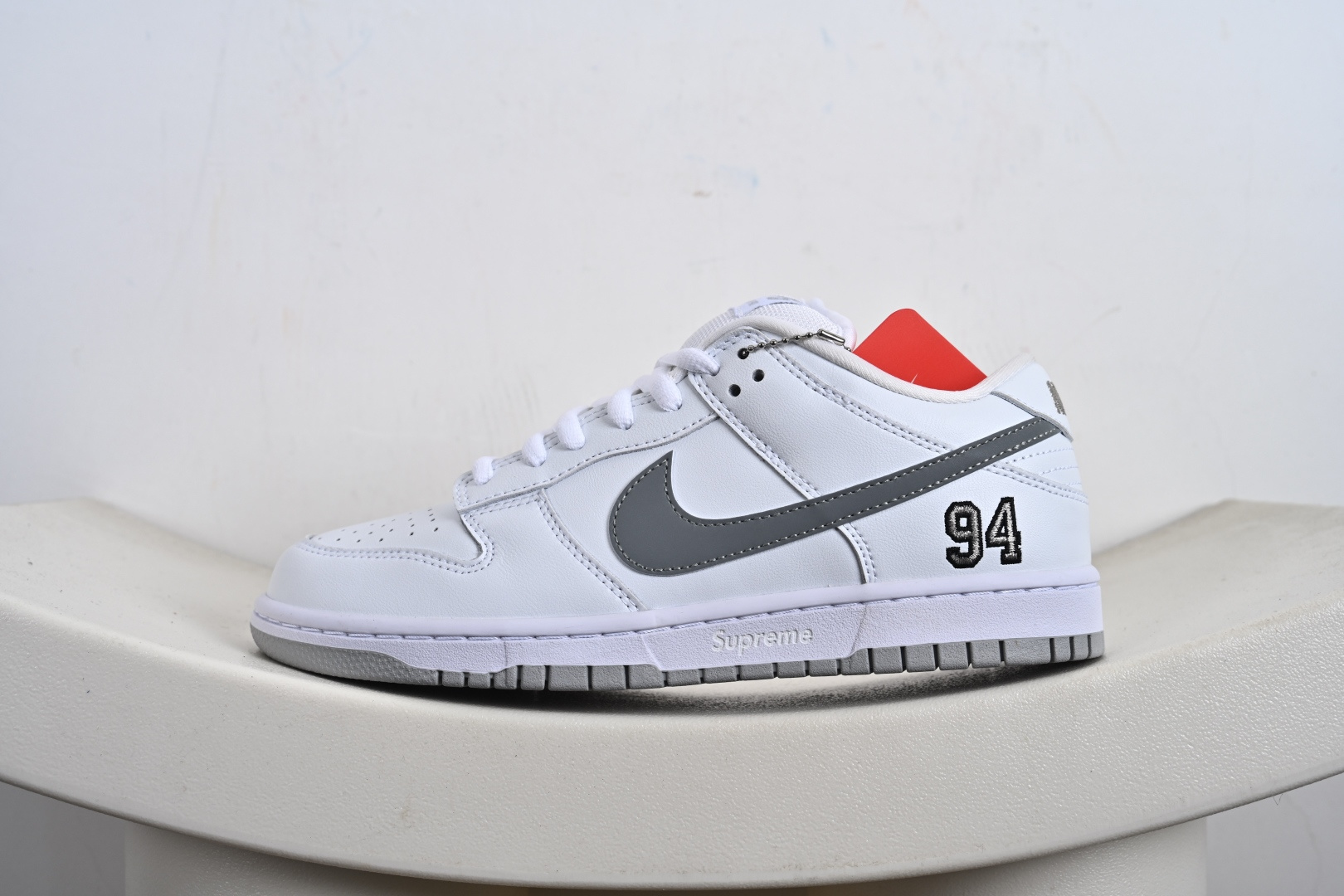 240 SB DUNK LOW QS 低帮休闲运动板鞋 HQ8487-100-Chinese UA Cheap High Quatity Brand Clothes Bags handbags Sneakers wholesale wholesaler seller from China Factory suppliers Fashion Clothing Shoes best Quality Beautiful Price 240 SB DUNK LOW QS 低帮休闲运动板鞋 HQ8487-100