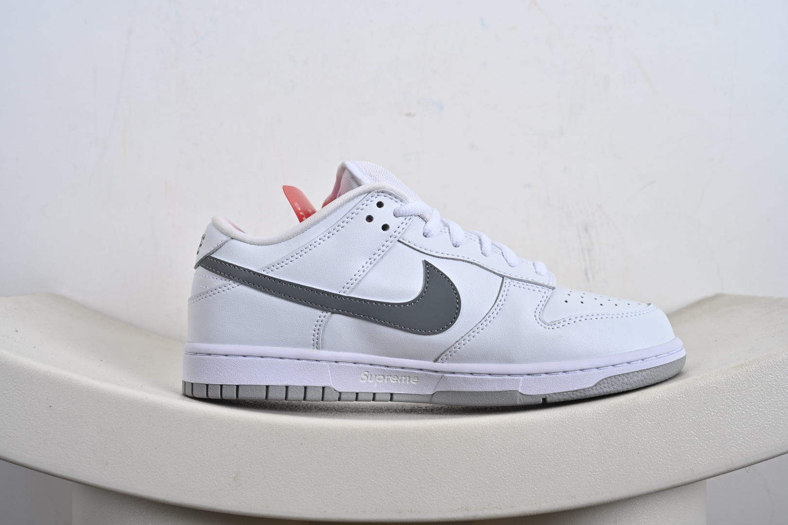 240 SB DUNK LOW QS 低帮休闲运动板鞋 HQ8487-100-Chinese UA Cheap High Quatity Brand Clothes Bags handbags Sneakers wholesale wholesaler seller from China Factory suppliers Fashion Clothing Shoes best Quality Beautiful Price 240 SB DUNK LOW QS 低帮休闲运动板鞋 HQ8487-100