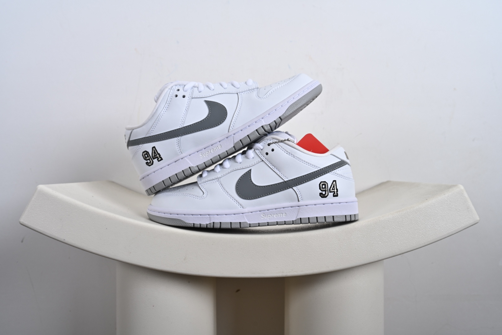 240 SB DUNK LOW QS 低帮休闲运动板鞋 HQ8487-100-Chinese UA Cheap High Quatity Brand Clothes Bags handbags Sneakers wholesale wholesaler seller from China Factory suppliers Fashion Clothing Shoes best Quality Beautiful Price 240 SB DUNK LOW QS 低帮休闲运动板鞋 HQ8487-100