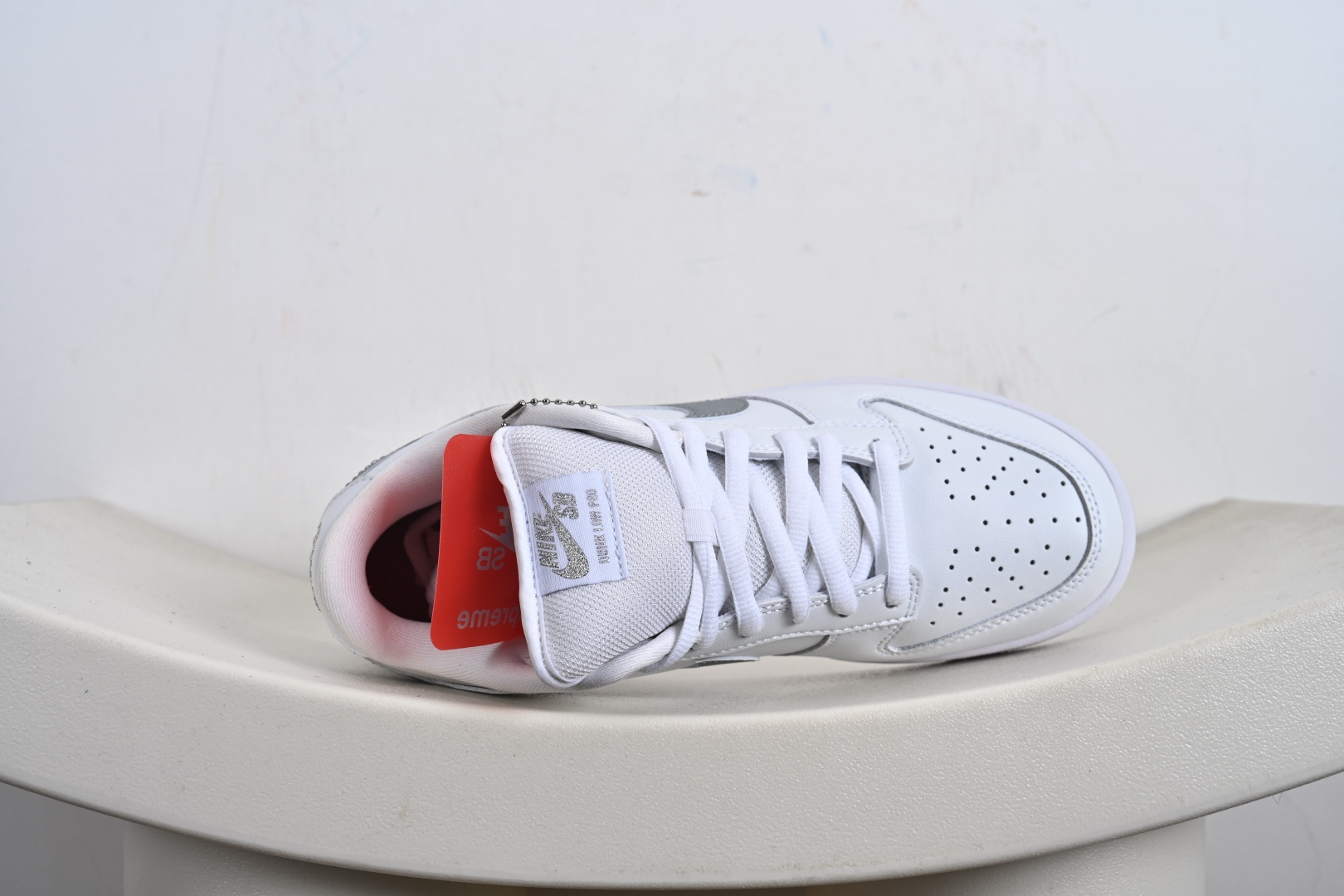 240 SB DUNK LOW QS 低帮休闲运动板鞋 HQ8487-100-Chinese UA Cheap High Quatity Brand Clothes Bags handbags Sneakers wholesale wholesaler seller from China Factory suppliers Fashion Clothing Shoes best Quality Beautiful Price 240 SB DUNK LOW QS 低帮休闲运动板鞋 HQ8487-100