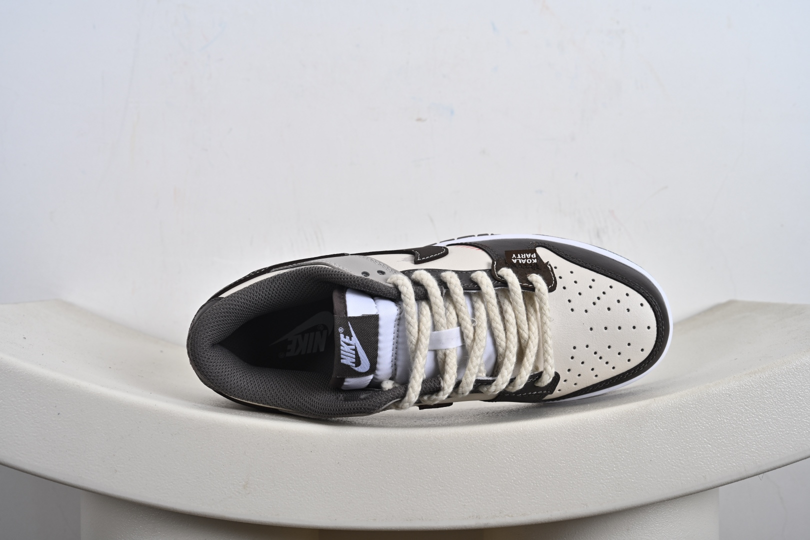 Nike SB Dunk Low 周年高端定制 低帮休闲板鞋 HF5441-111