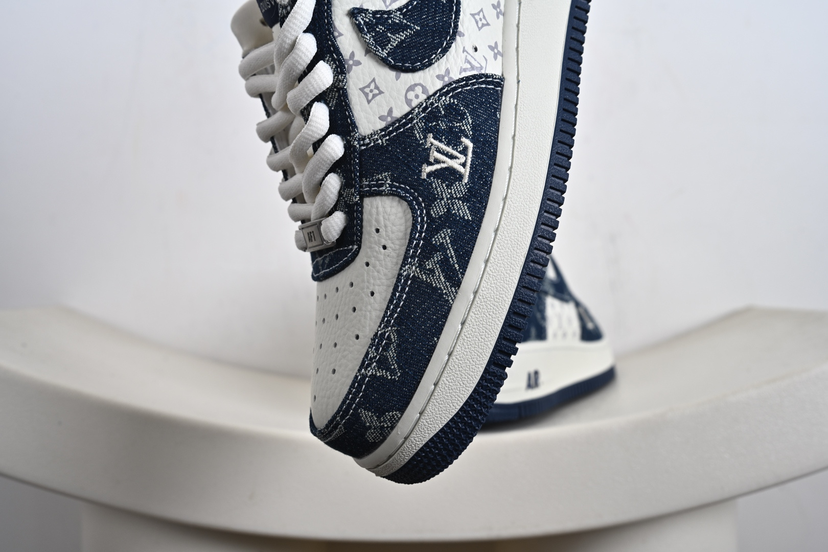 NIke Air Force 1 '07 Low 空军一号低帮 运动鞋 休闲鞋 YF9511-811