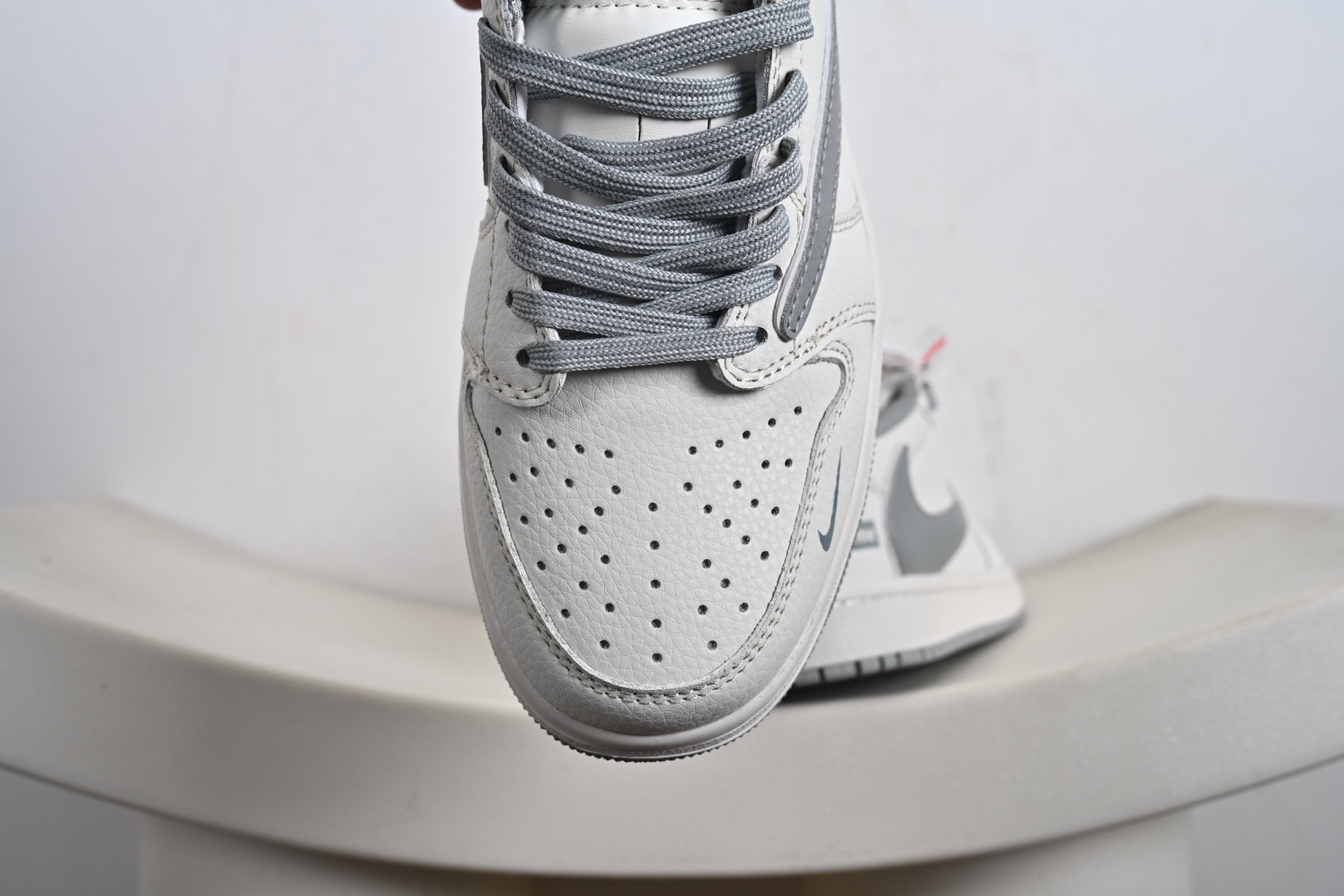 Travis Scott x Fragment Design x Jordan Air Jordan 1 Low SP “Supreme联名-米灰”低帮休闲板鞋 JW1188-155