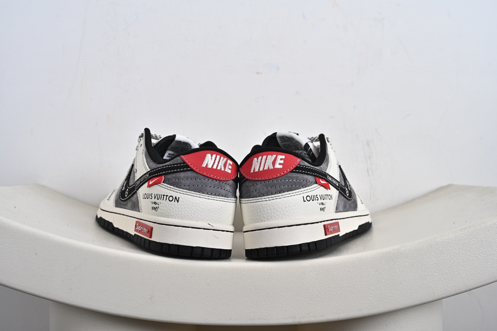 Louis Supreme x NK Dunk SB Low x Sup x SB 低帮 灰白黑 CX5050-Y17