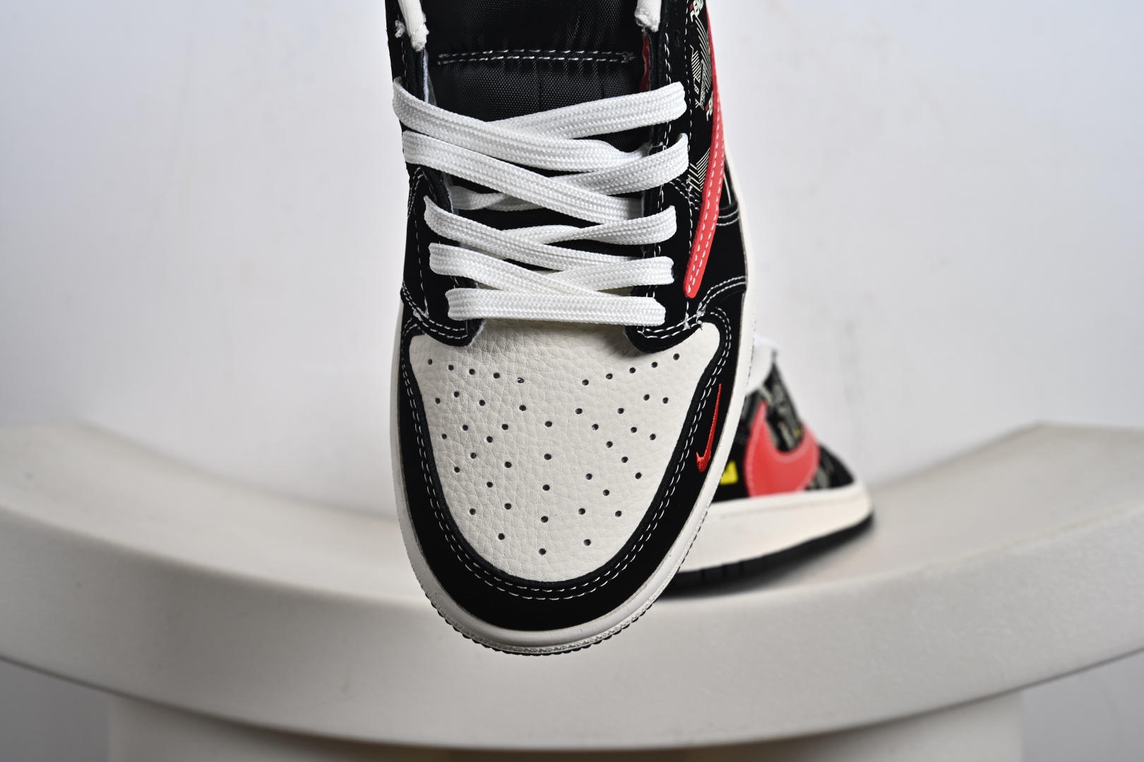 Travis Scott x Fragment Design x Air Jordan 1 Low SP AJ1 乔1 芬迪联名 猫眼红勾 低帮文化休闲板鞋 XS2025-078