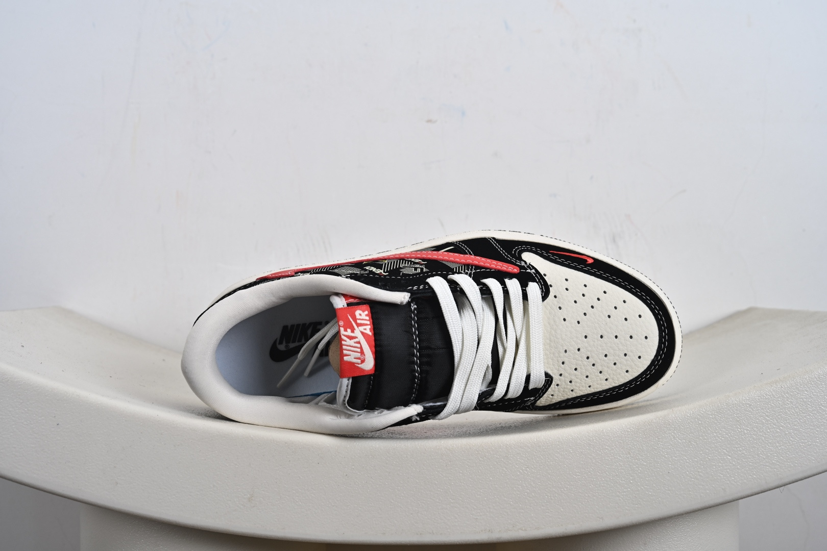 Travis Scott x Fragment Design x Air Jordan 1 Low SP AJ1 乔1 芬迪联名 猫眼红勾 低帮文化休闲板鞋 XS2025-078