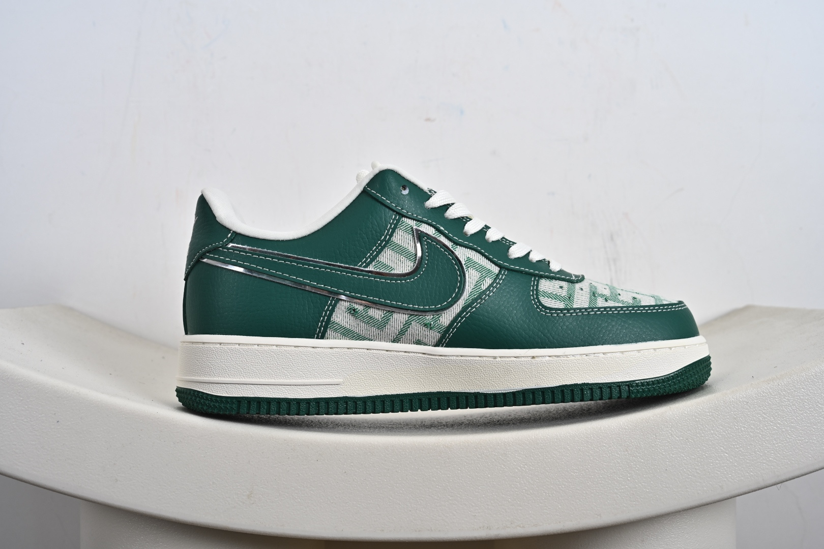 Givenchy x NK Air Force 1 Low 纪梵希 x 耐克 空军一号 低帮 联名绿色 DK0188-088