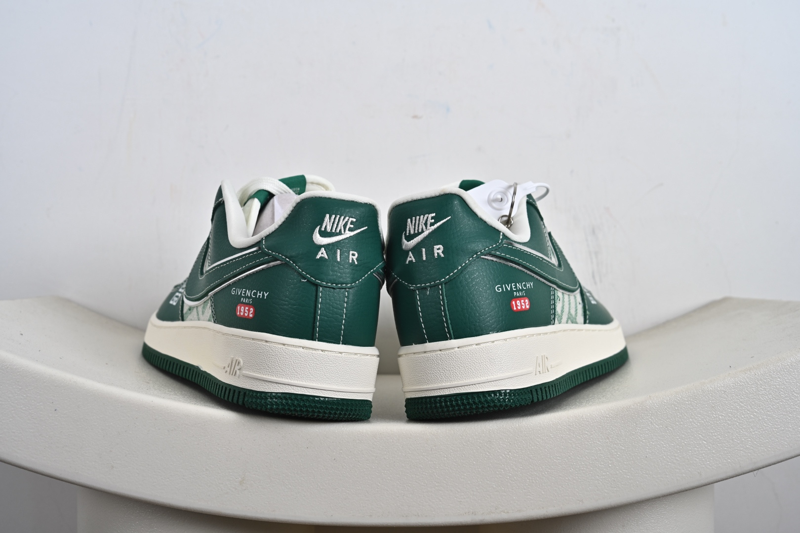 Givenchy x NK Air Force 1 Low 纪梵希 x 耐克 空军一号 低帮 联名绿色 DK0188-088