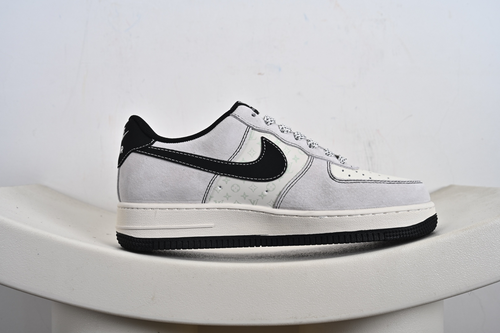 Louis Vuitton x Nk Air Force 1’07 定制配色 Lv联名 空军一号低帮经典低帮休闲百搭板鞋 CX5050-Y23