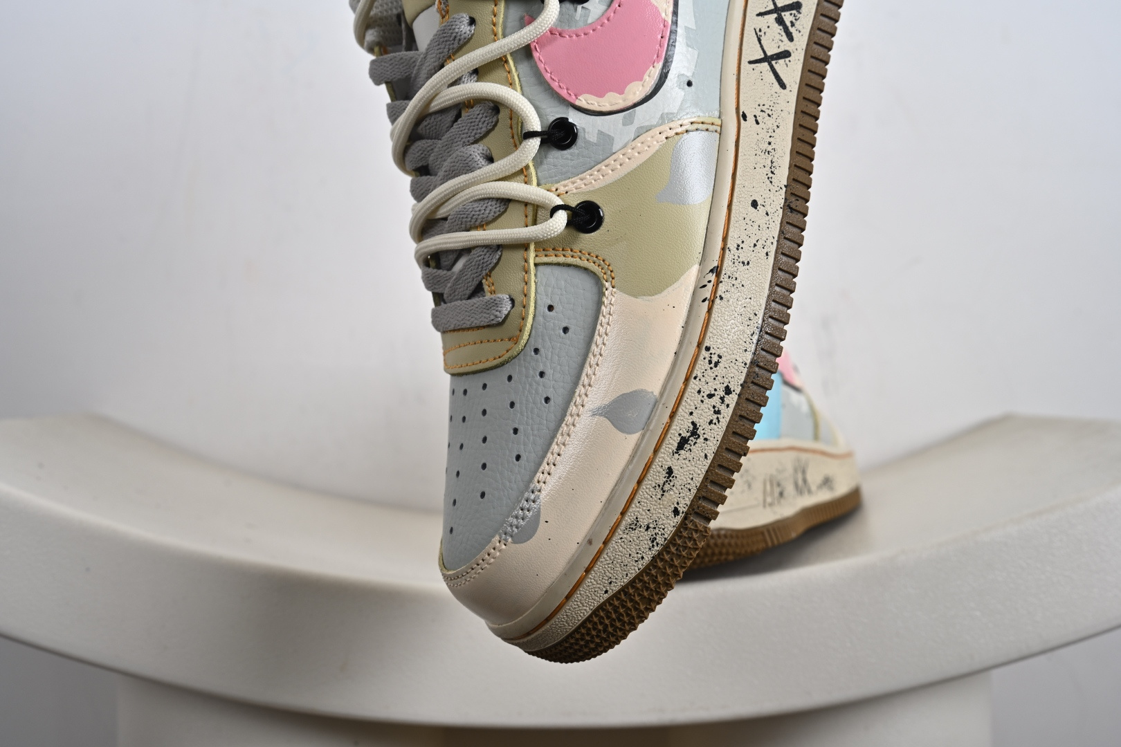 手涂绘鸦“柔迷彩航”Nike Air Force 1 “Soft Color Journey”空军号一定制板鞋 KS6869-101
