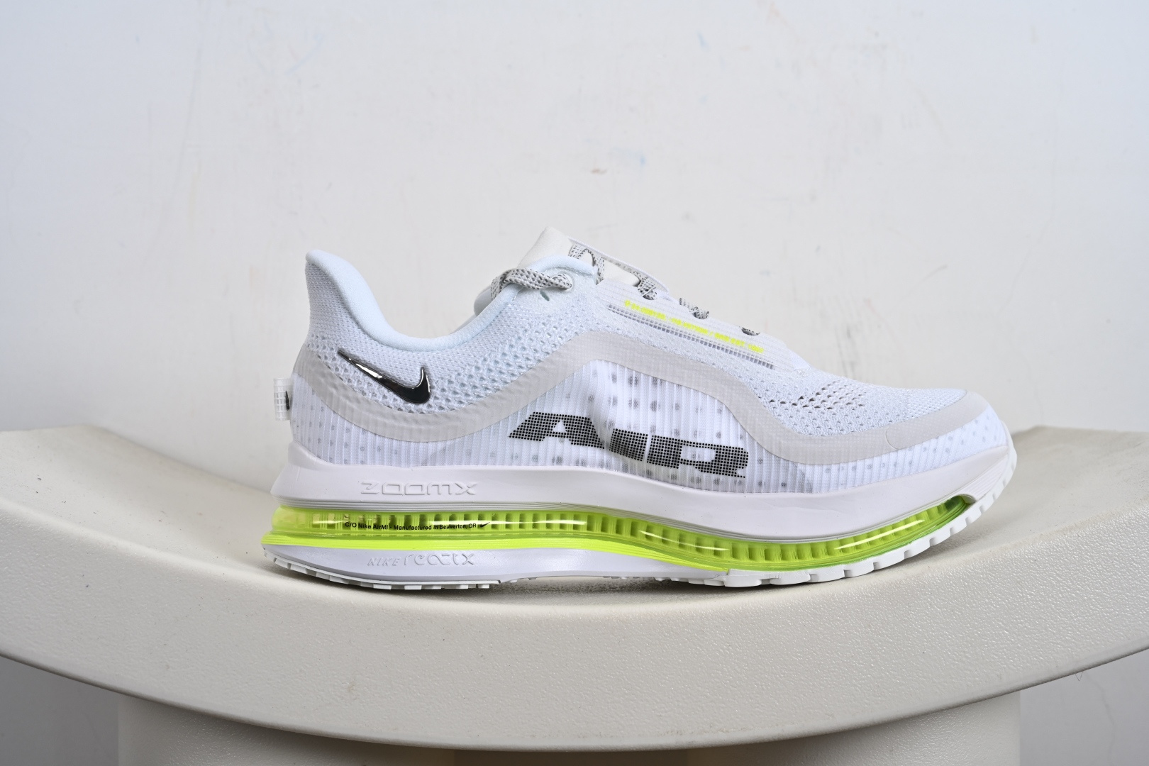 Nike Air Zoom NIKE PEGASUS PREMIUM耐克 新款气垫缓震休闲跑步鞋 HQ2592-002
