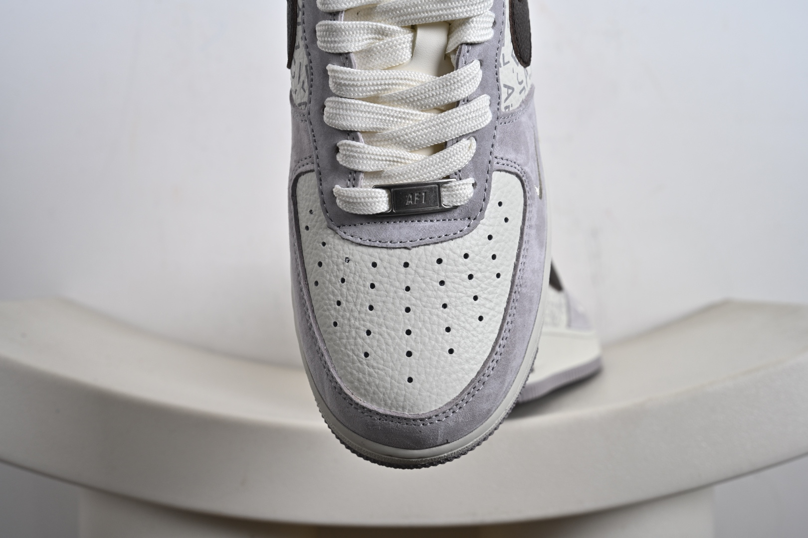 240 Nike Air Force 1'07 Low 巴黎世家联名 白棕 空军一号低帮休闲板鞋 YF9511-806