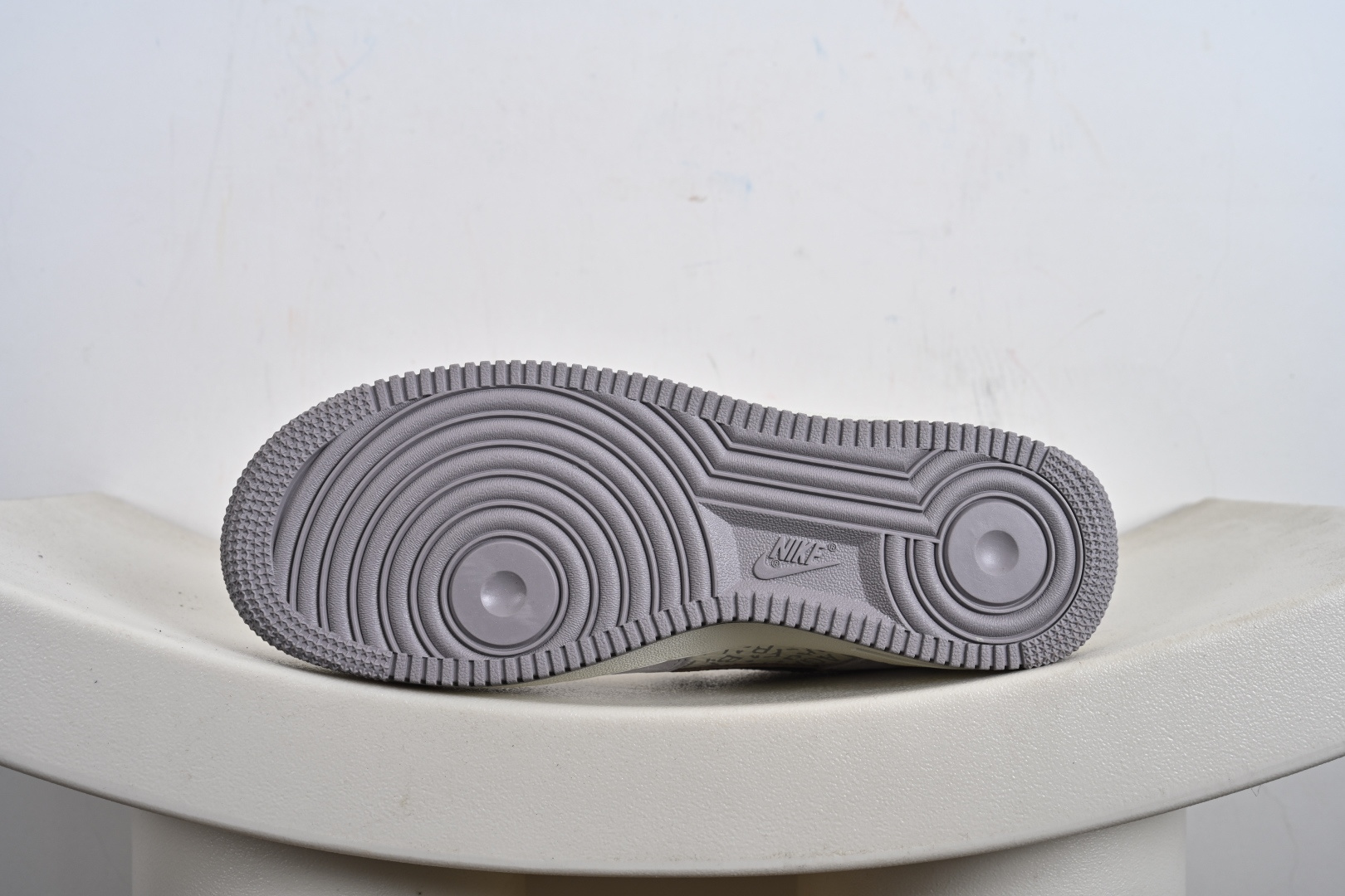 240 Nike Air Force 1'07 Low 巴黎世家联名 白棕 空军一号低帮休闲板鞋 YF9511-806