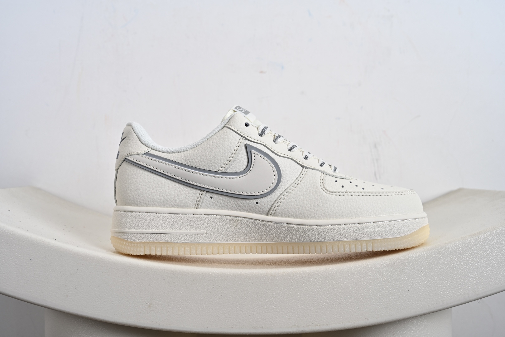 240 NIke Air Force 1 '07 Low “Supreme联名——米灰水晶底”空军一号 低帮 运动鞋 XX3168-193