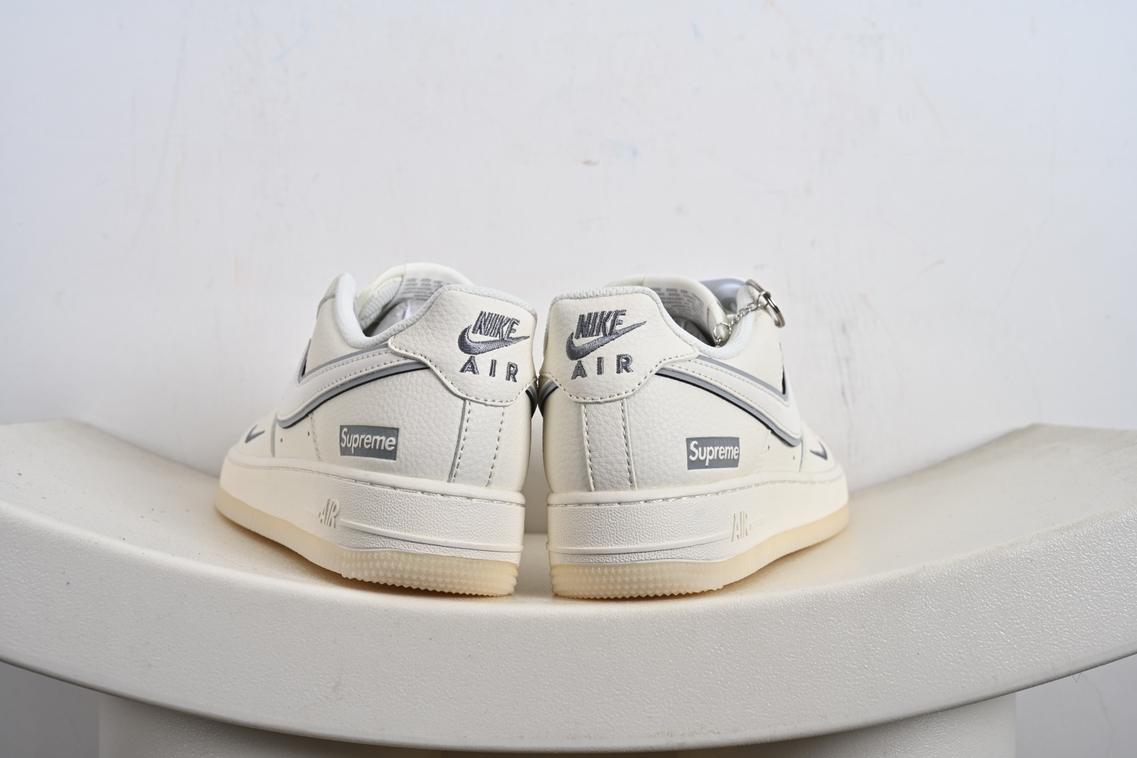 240 NIke Air Force 1 '07 Low “Supreme联名——米灰水晶底”空军一号 低帮 运动鞋 XX3168-193