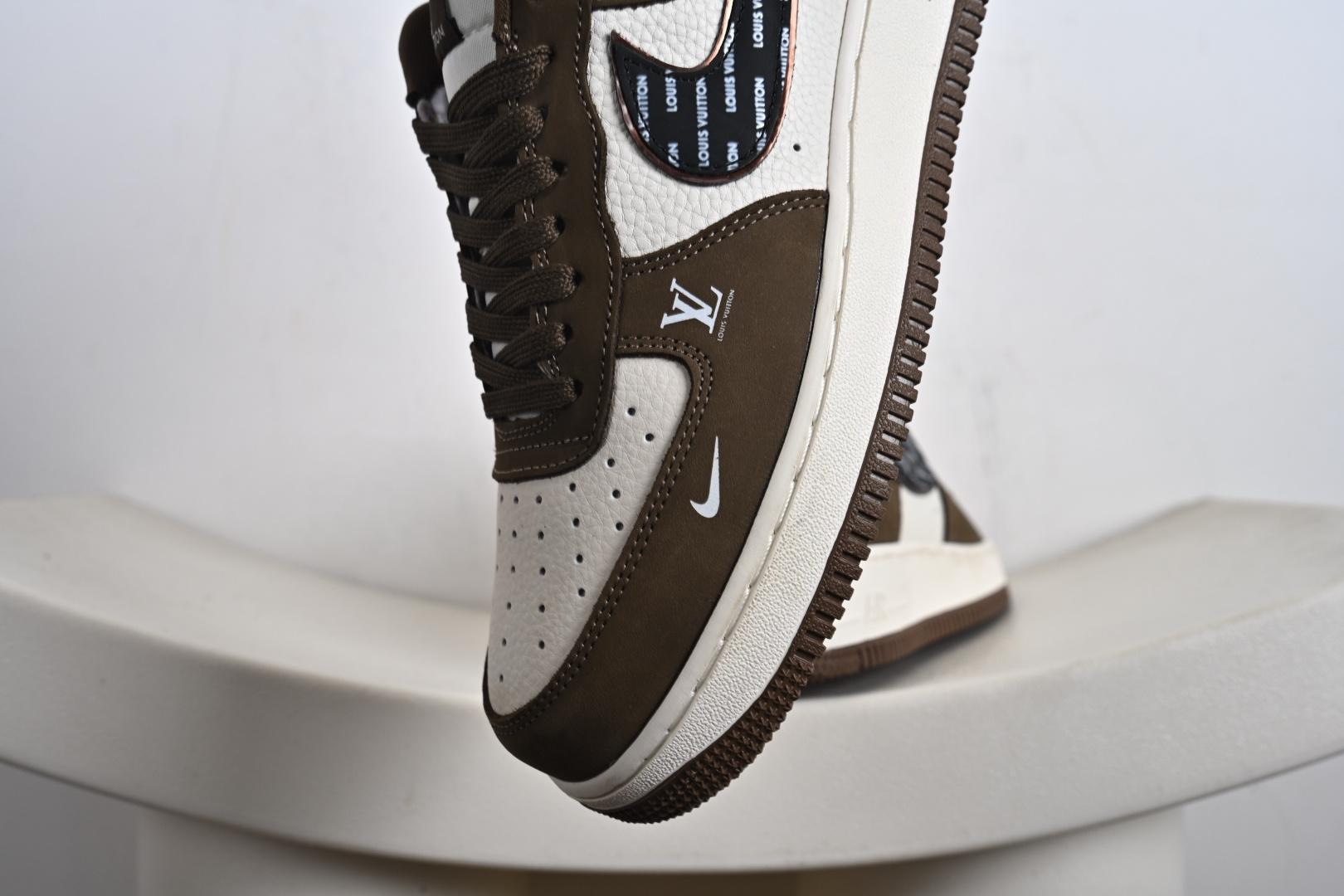 240 Nike Air Force1 07 low LV联名 定制空军 DK0188-086-Chinese UA Cheap High Quatity Brand Clothes Bags handbags Sneakers wholesale wholesaler seller from China Factory suppliers Fashion Clothing Shoes best Quality Beautiful Price 240 Nike Air Force1 07 low LV联名 定制空军 DK0188-086