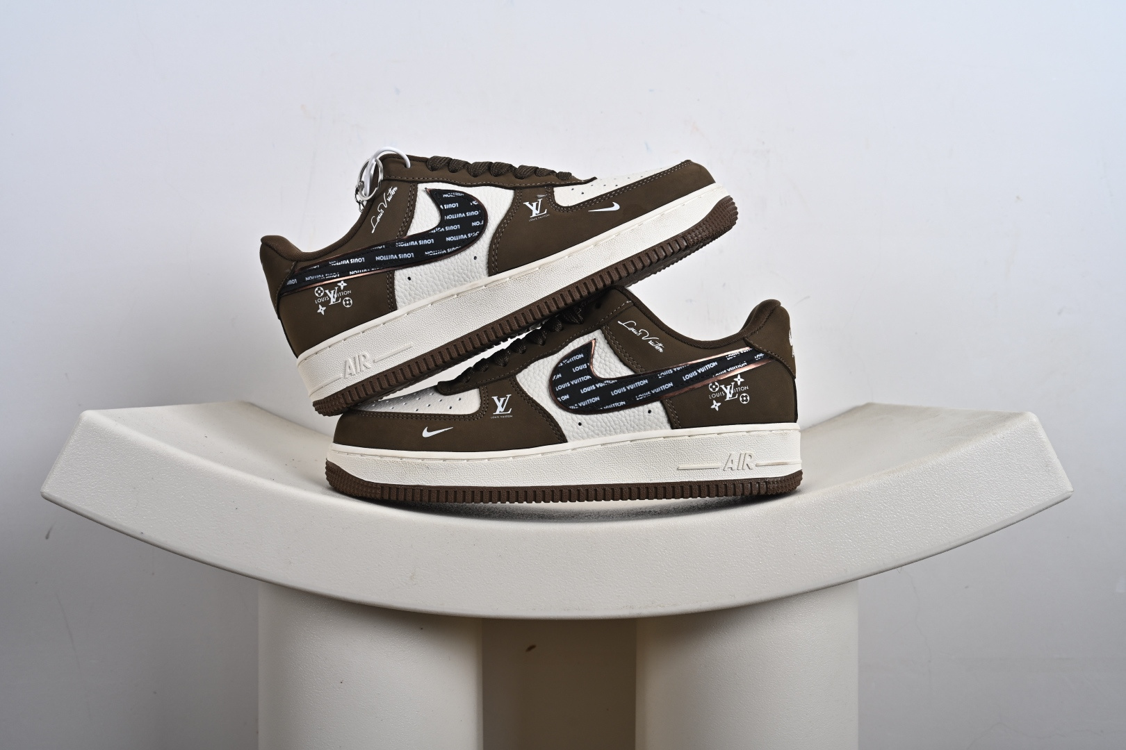 240 Nike Air Force1 07 low LV联名 定制空军 DK0188-086-Chinese UA Cheap High Quatity Brand Clothes Bags handbags Sneakers wholesale wholesaler seller from China Factory suppliers Fashion Clothing Shoes best Quality Beautiful Price 240 Nike Air Force1 07 low LV联名 定制空军 DK0188-086